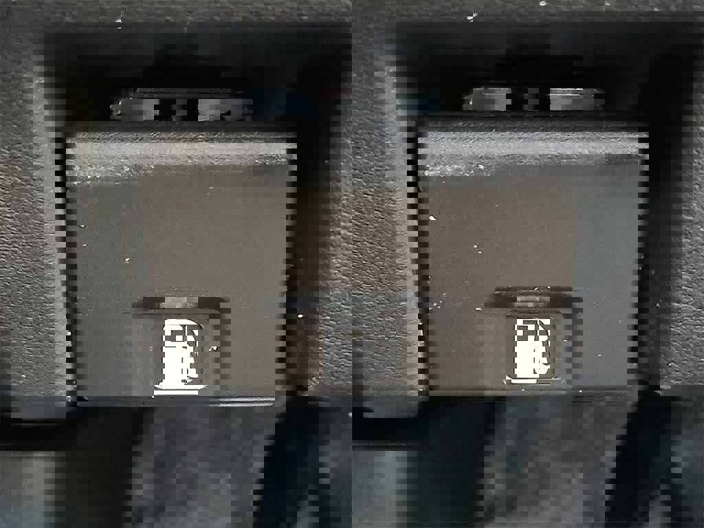 Used 2024 Nissan Altima 2.5 SV image 22