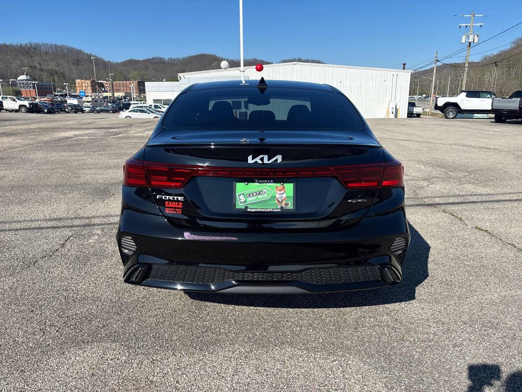 Used 2022 Kia Forte GT-Line w/ GT-Line Premium Package image 4