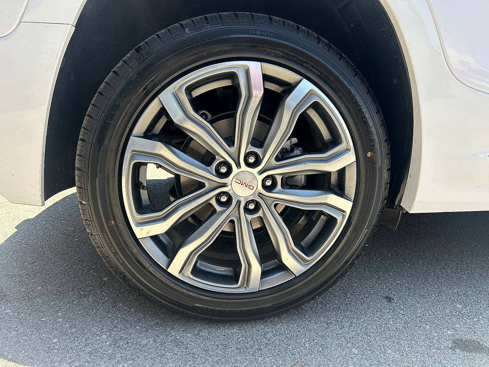 Used 2018 GMC Terrain Denali w/ Comfort Package FWD image 33
