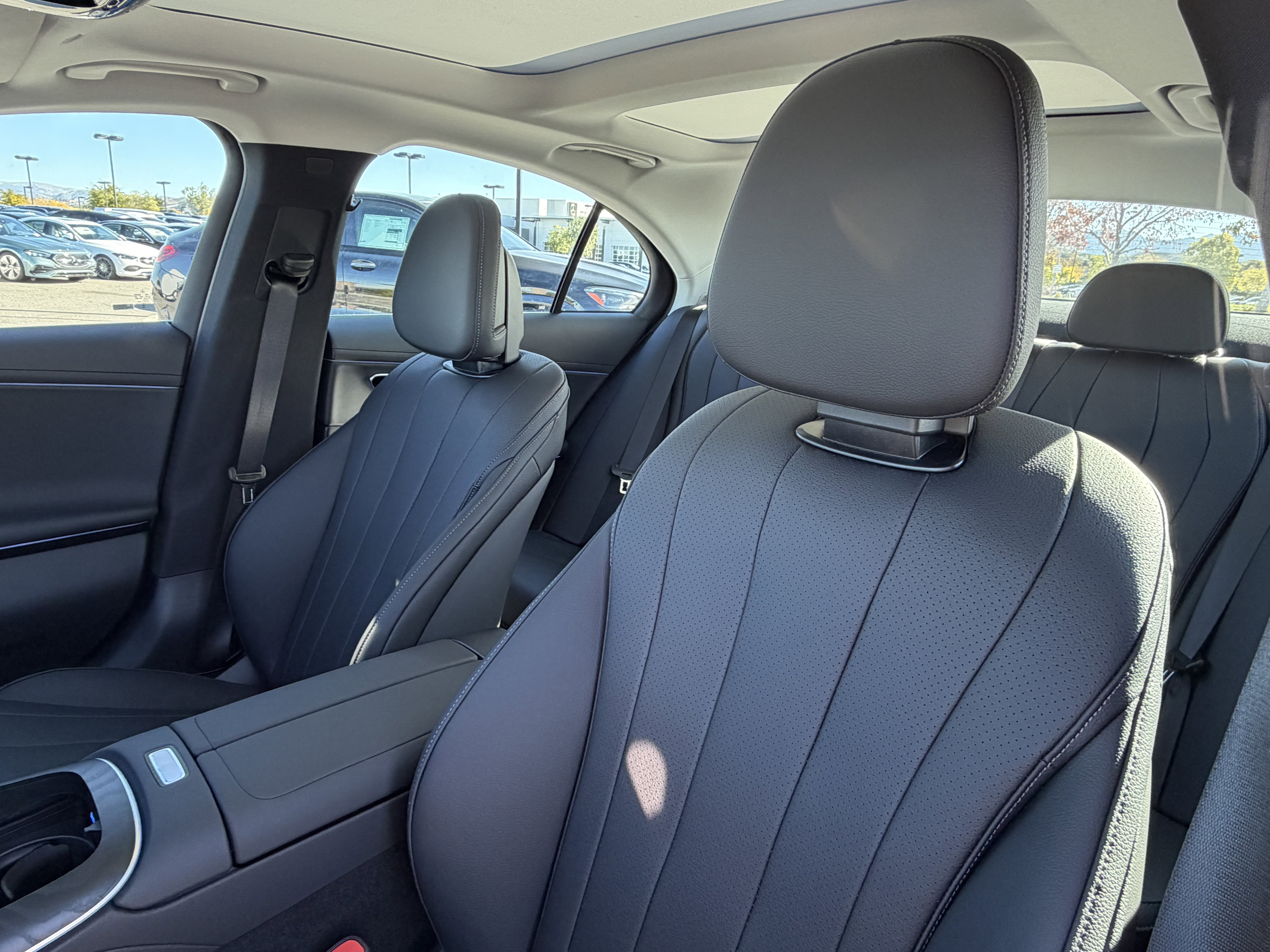 New 2026 Mercedes-Benz E 350 4MATIC Sedan image 19