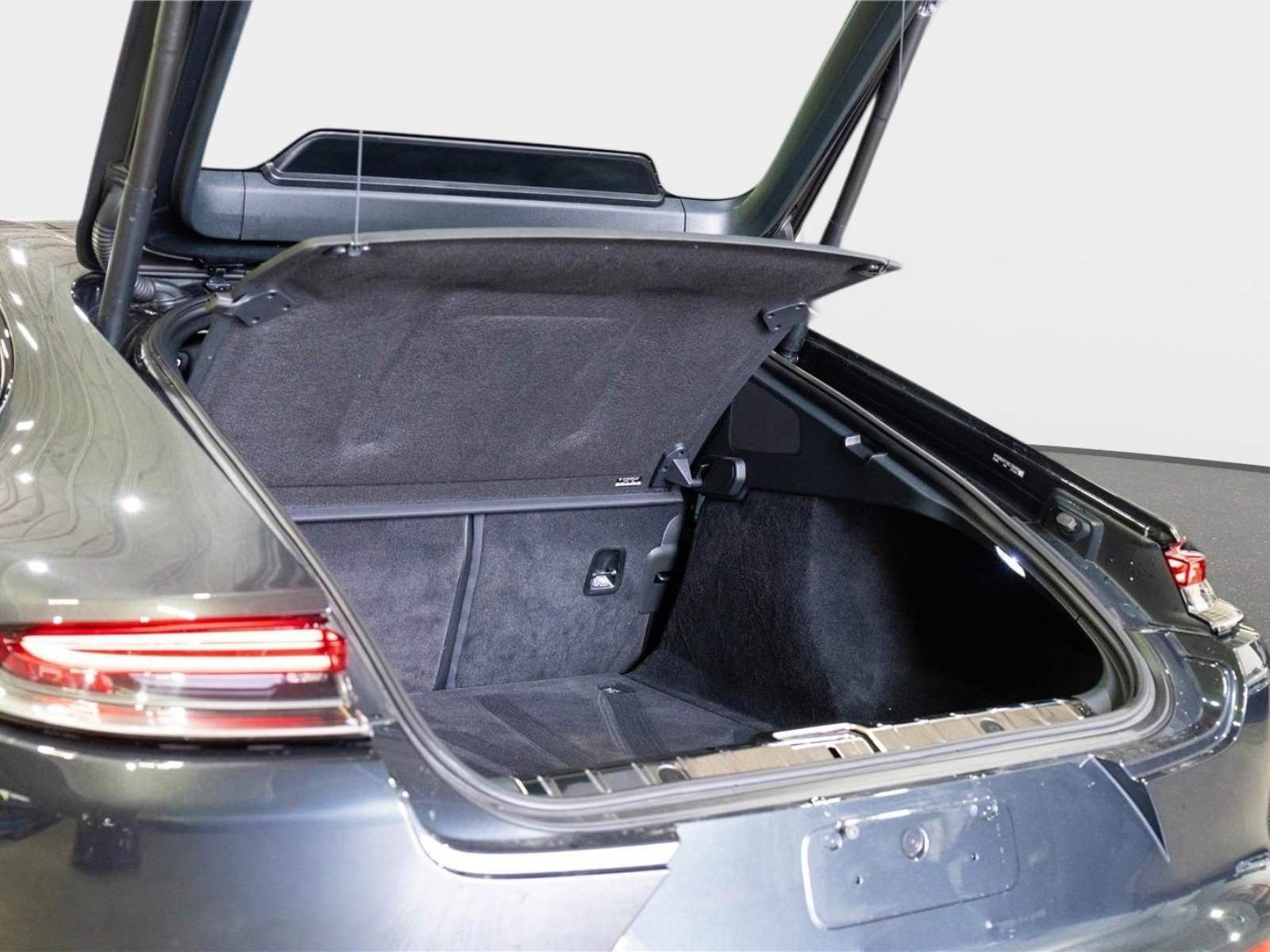 Used 2022 Porsche Panamera 4S image 37