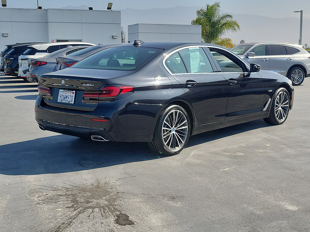 Used 2023 BMW 530e w/ Convenience Package RWD image 3