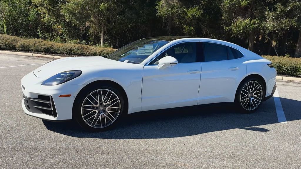 New 2025 Porsche Panamera image 4