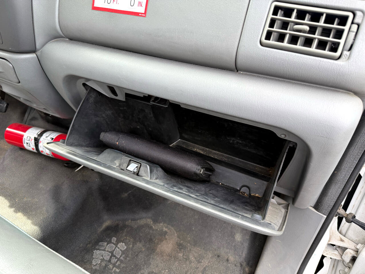 Used 2003 Ford F550 2WD Regular Cab Super Duty image 18