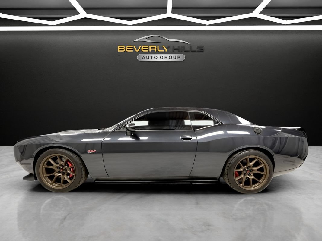 Used 2017 Dodge Challenger SRT w/ Technology Group RWD image 2
