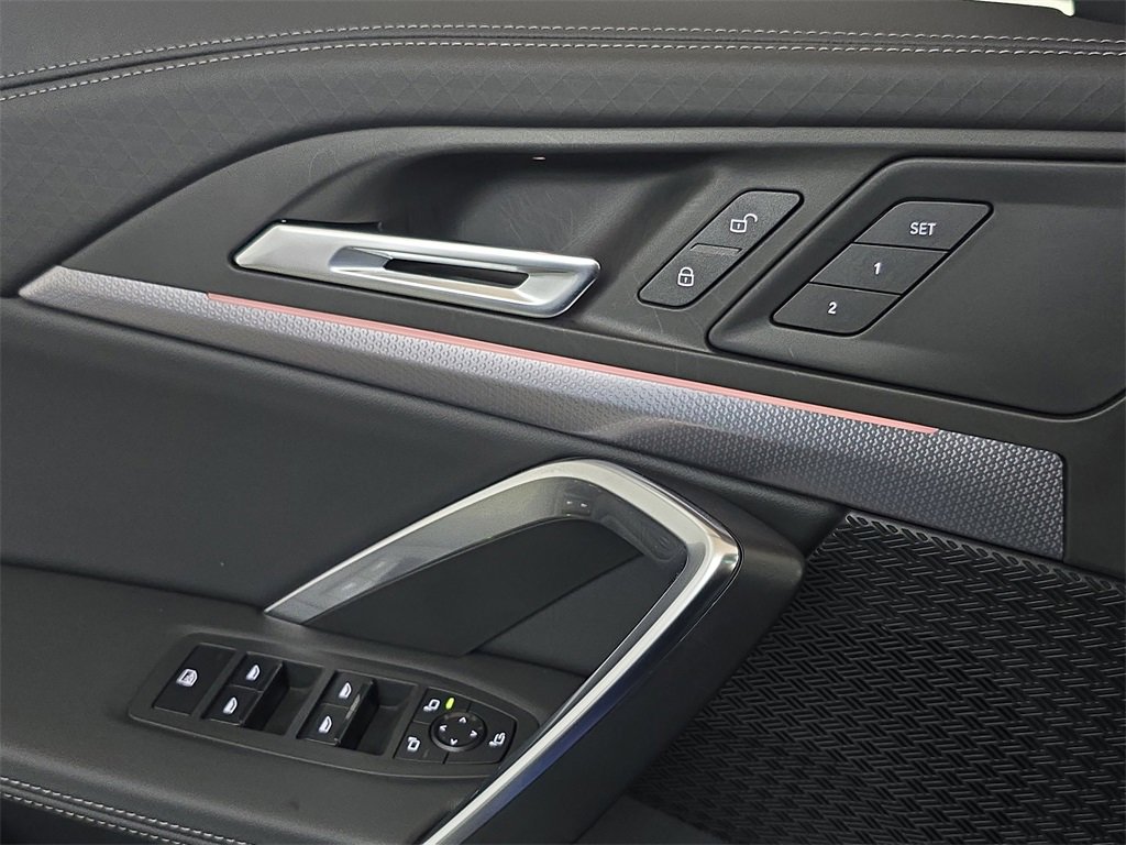 Used 2025 BMW X2 xDrive28i w/ M Sport Package image 29