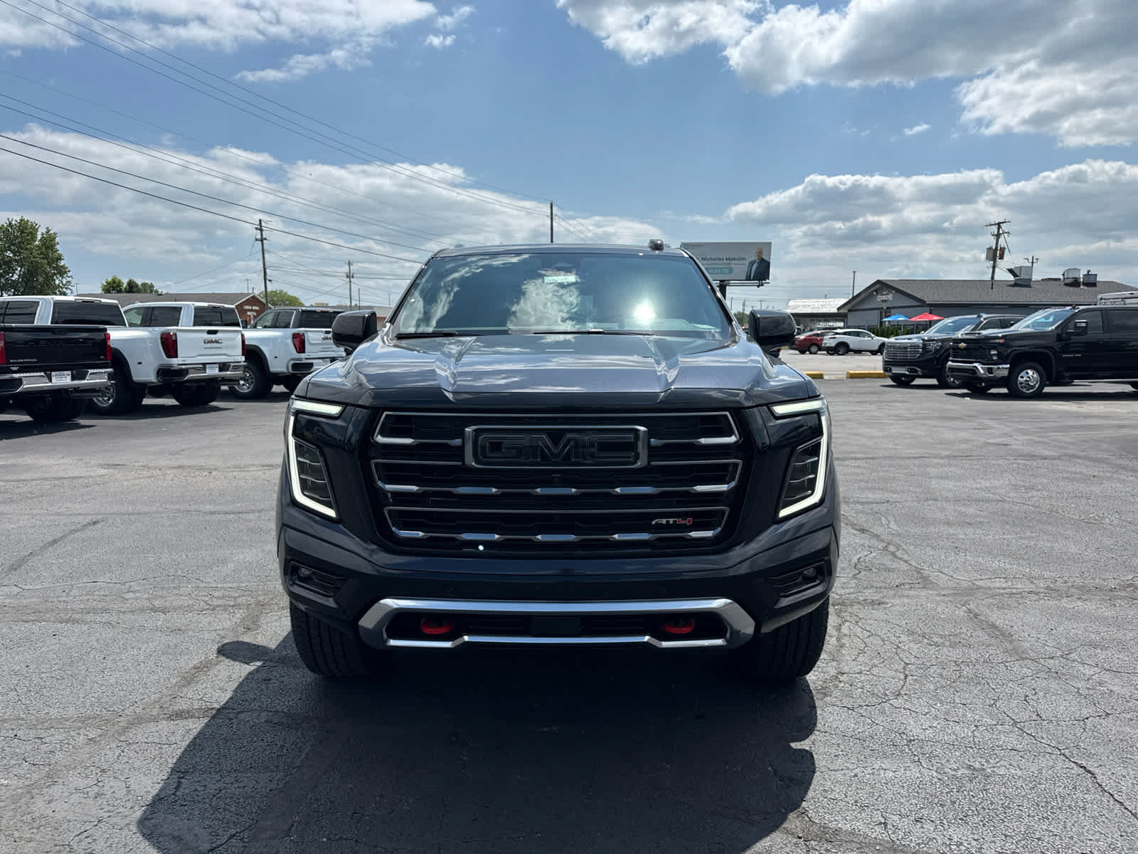 New 2026 GMC Yukon AT4 AWD/4WD image 8