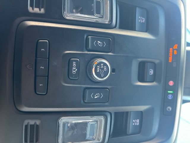 Used 2021 GMC Yukon AT4 w/ AT4 Premium Package AWD/4WD image 22