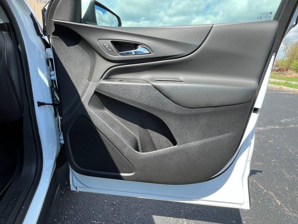 Certified 2024 Chevrolet Equinox LT w/ LPO, Floor Liner Package FWD image 21