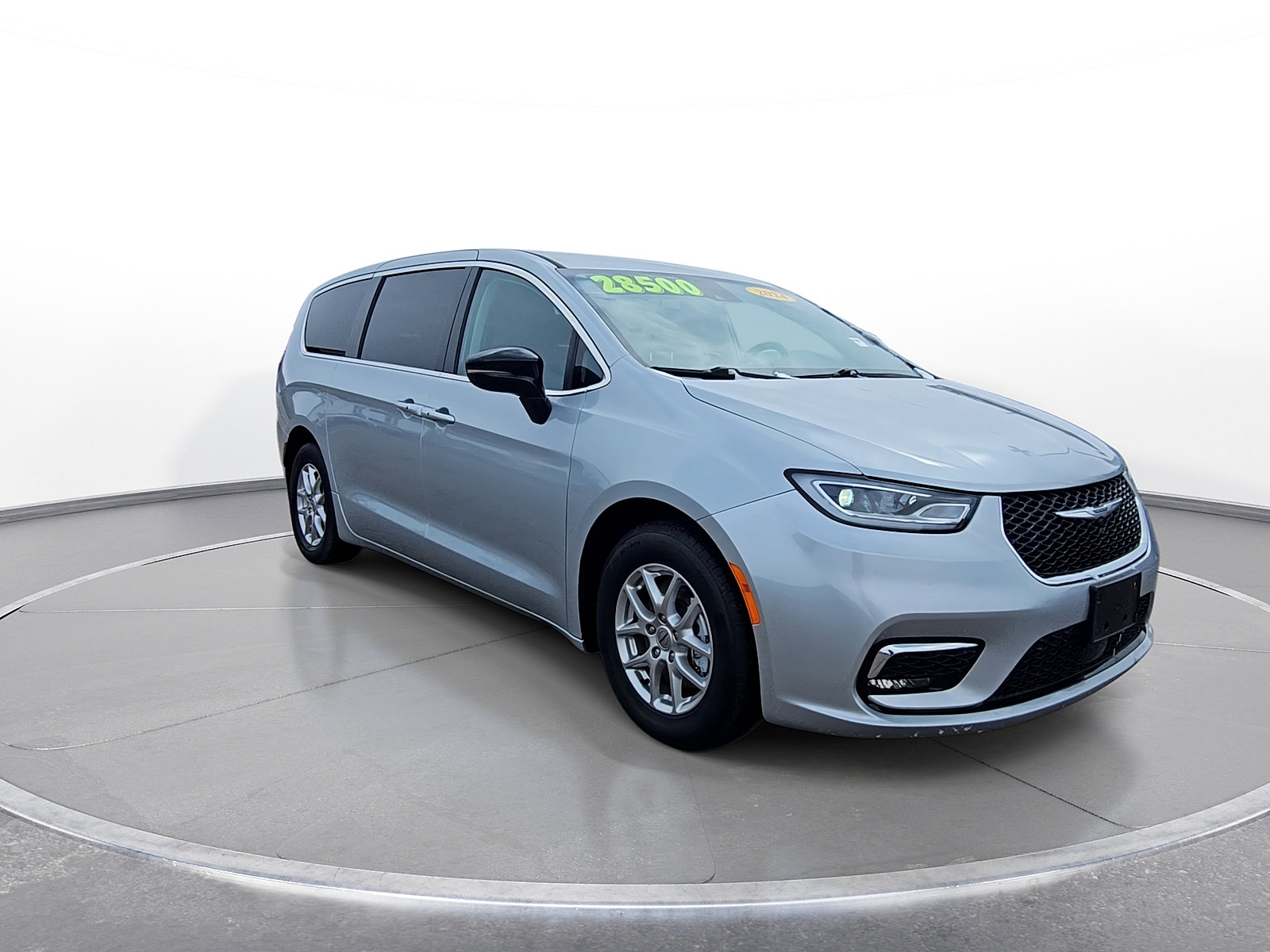 Used 2024 Chrysler Pacifica Touring-L FWD image 2
