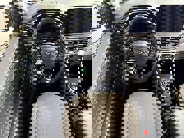 New 2026 Ford Escape SE w/ PHEV Premium Package image 17