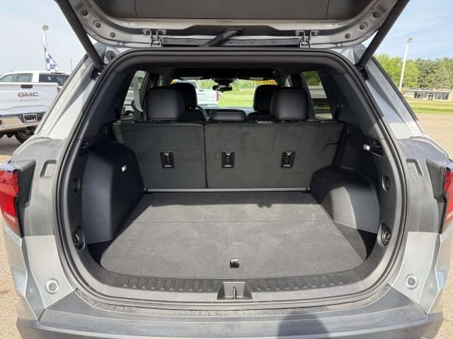 Used 2026 GMC Terrain Elevation w/ Elevation Premium Package AWD/4WD image 9