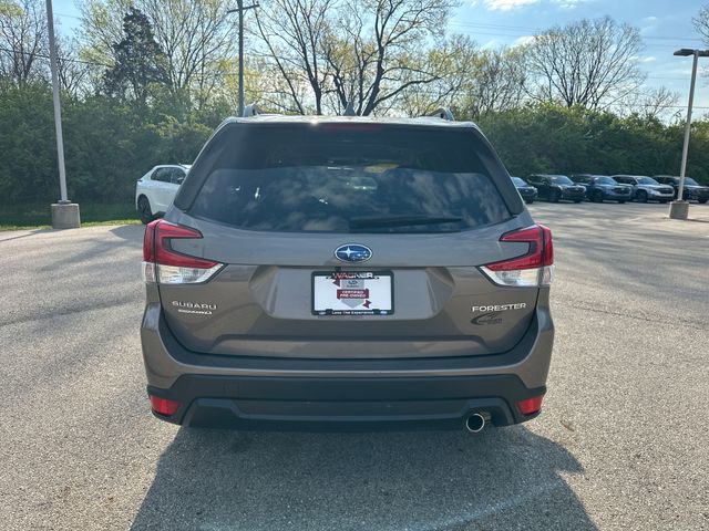 Used 2023 Subaru Forester Limited image 6