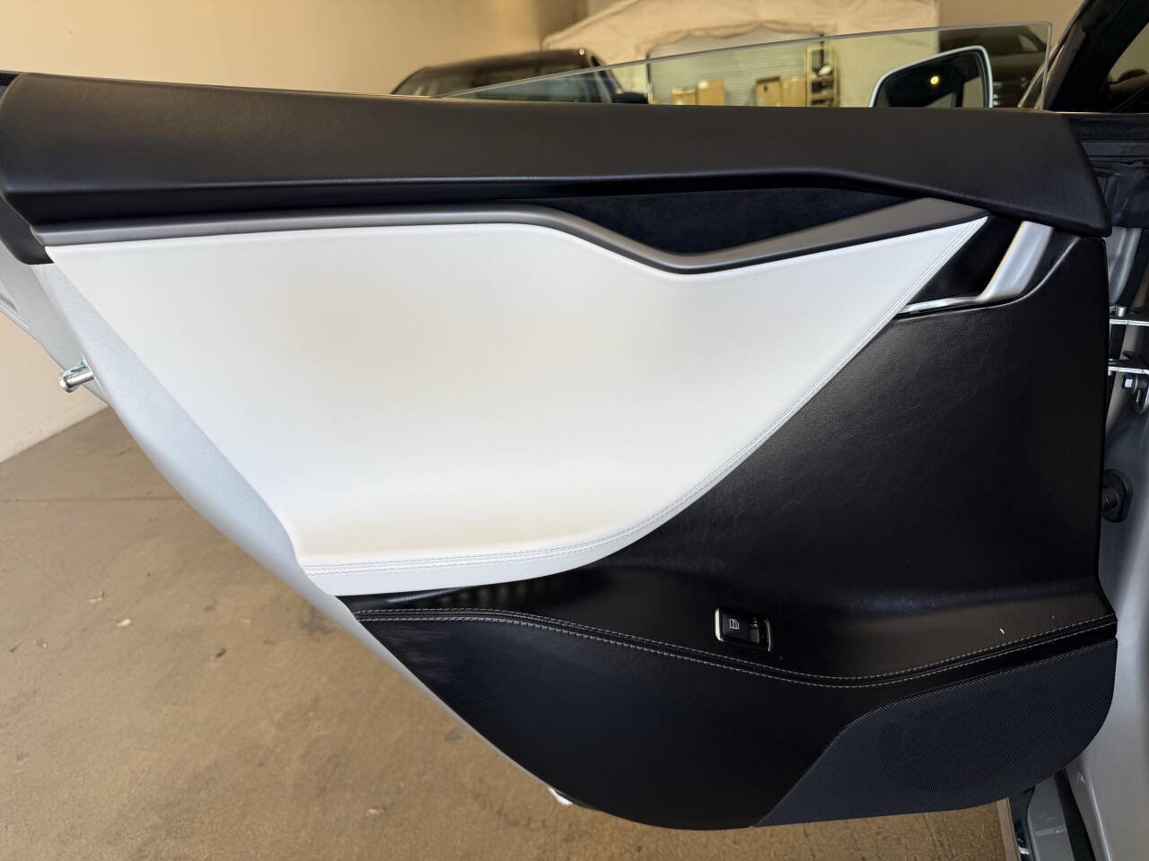 Used 2018 Tesla Model S 75D AWD/4WD image 22