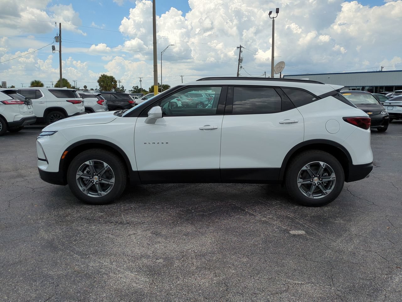 New 2025 Chevrolet Blazer LT w/ Convenience Package FWD image 7