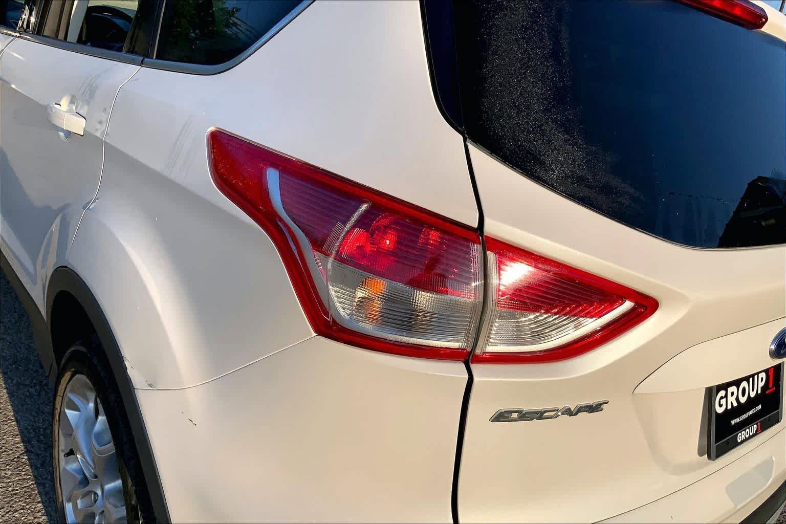 Used 2013 Ford Escape Titanium FWD image 28