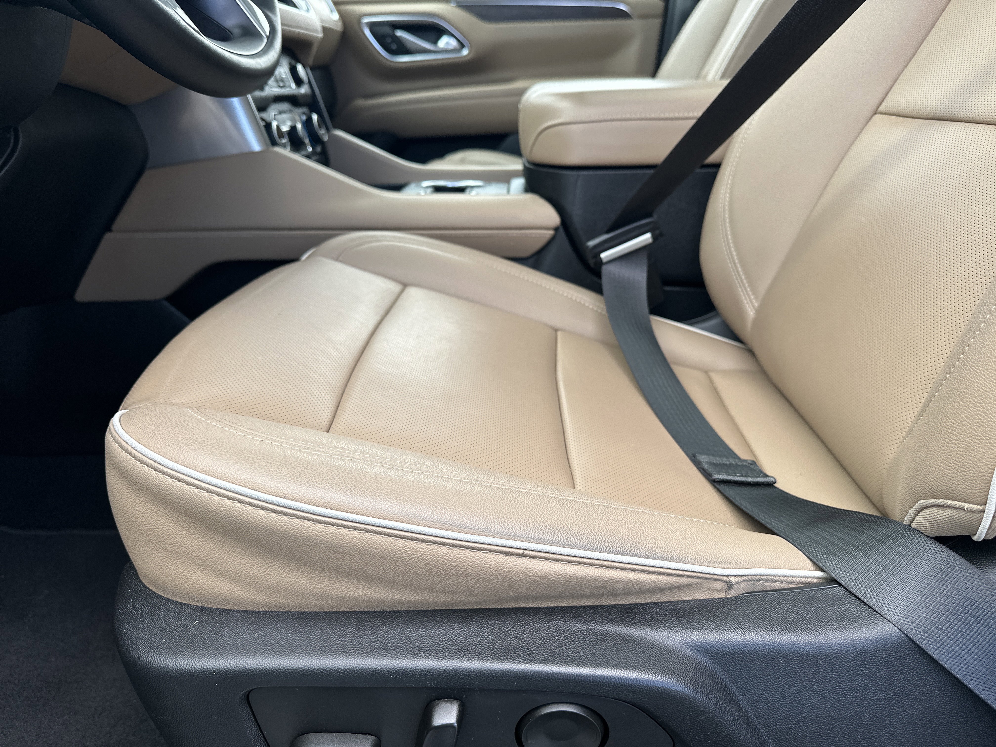 Certified 2023 Chevrolet Tahoe Premier w/ Premium Package 2 image 10