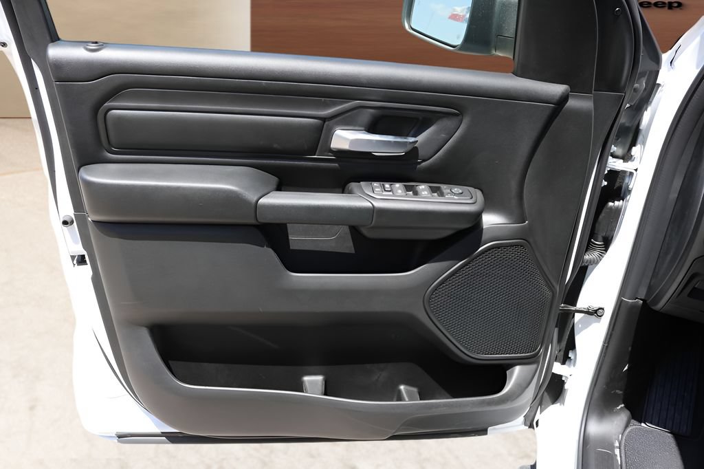 New 2026 RAM 1500 Express AWD/4WD image 10