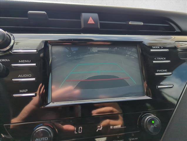 Used 2019 Toyota Camry SE image 11