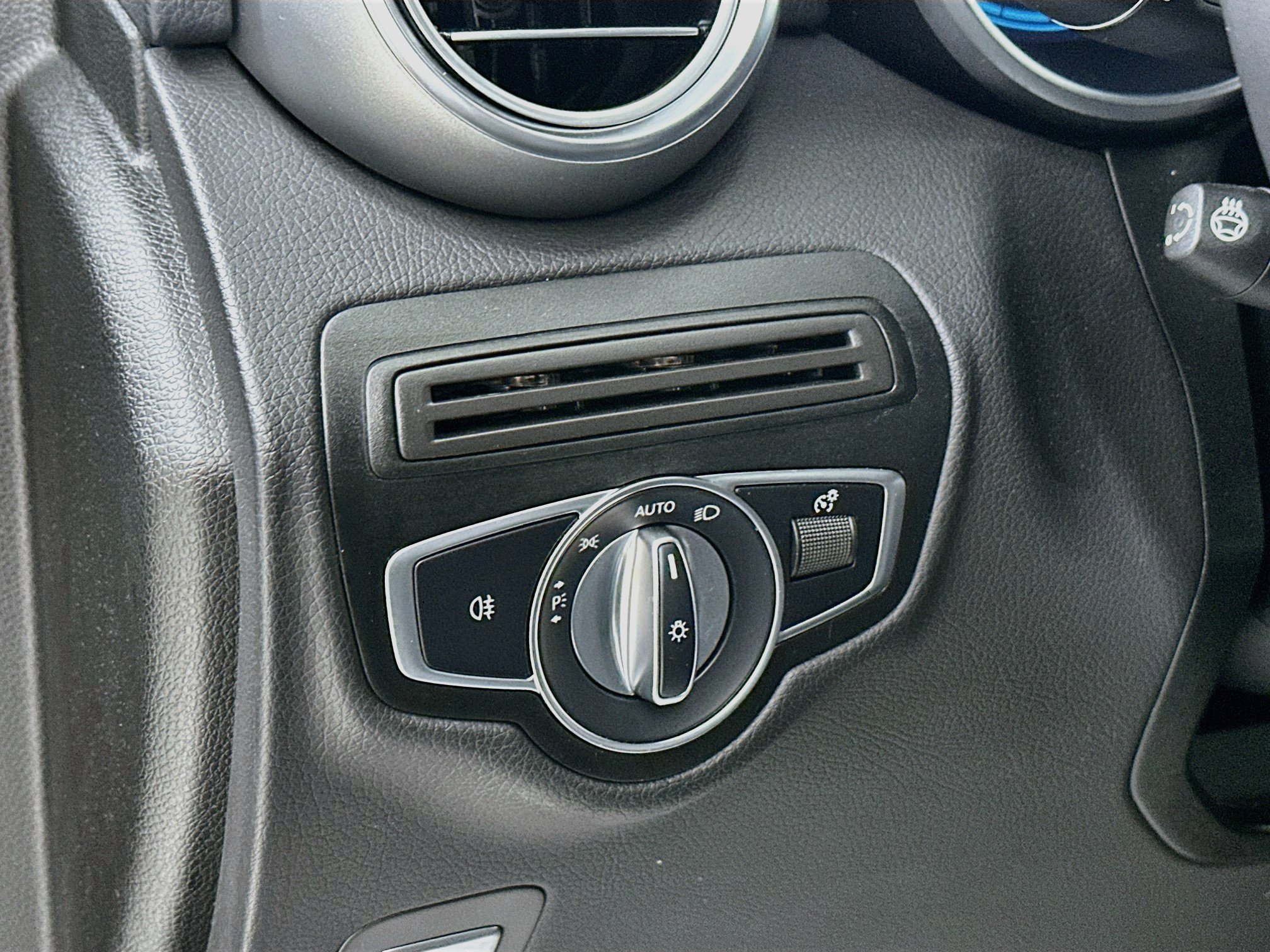 Certified 2022 Mercedes-Benz GLC 300 4MATIC image 10