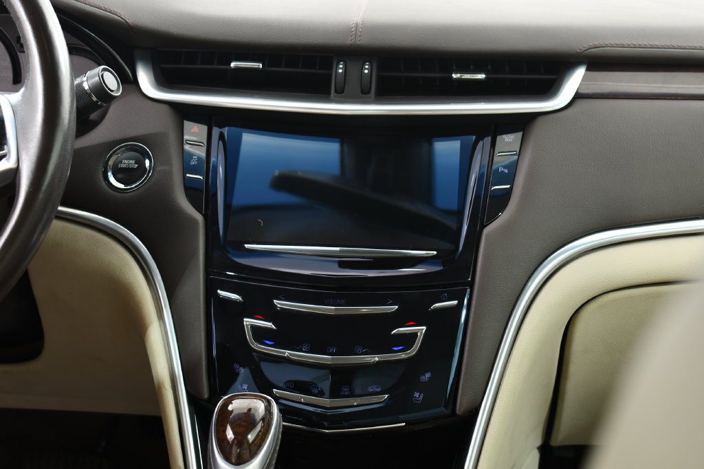 Used 2016 Cadillac XTS Luxury AWD/4WD image 9