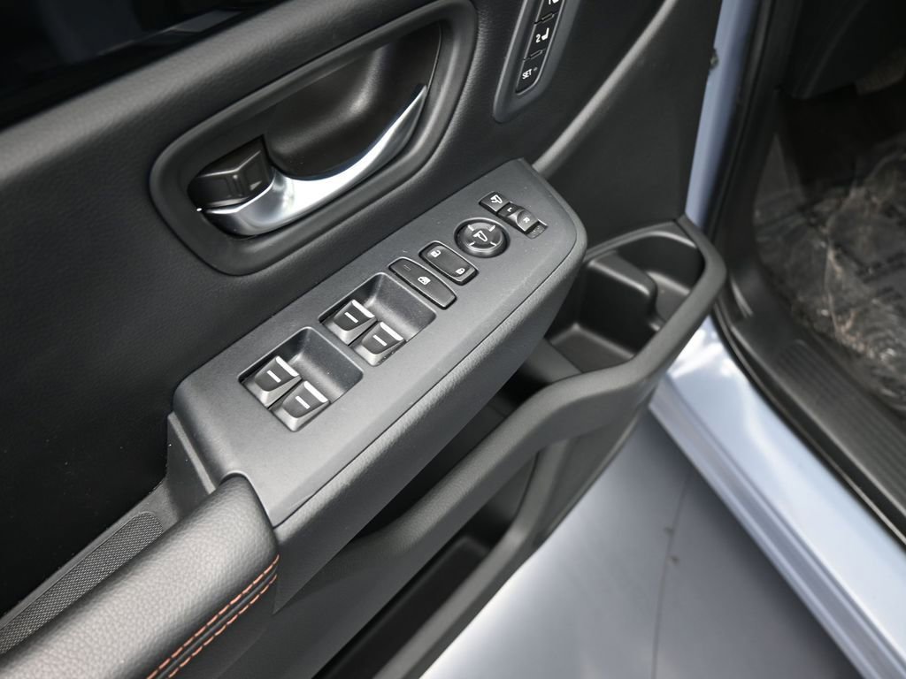 Used 2023 Honda Pilot TrailSport image 14