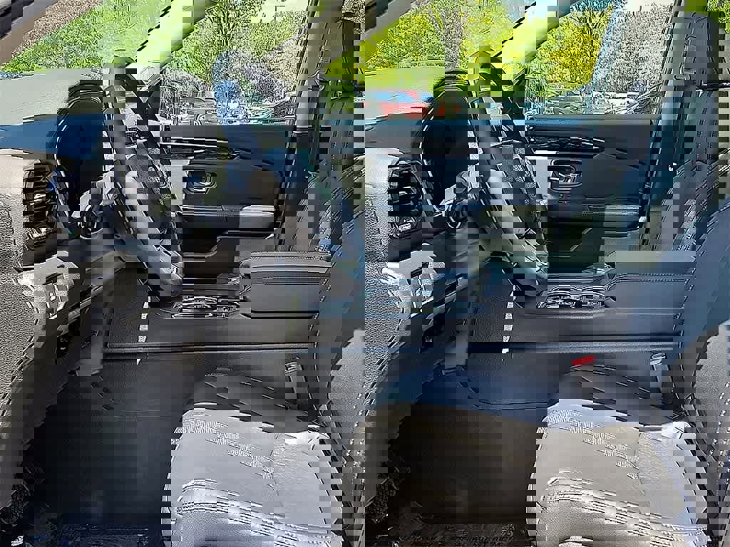 New 2025 Honda Pilot Touring image 10