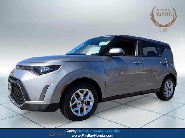 Used 2024 Kia Soul LX w/ Option Group 015 FWD image 1
