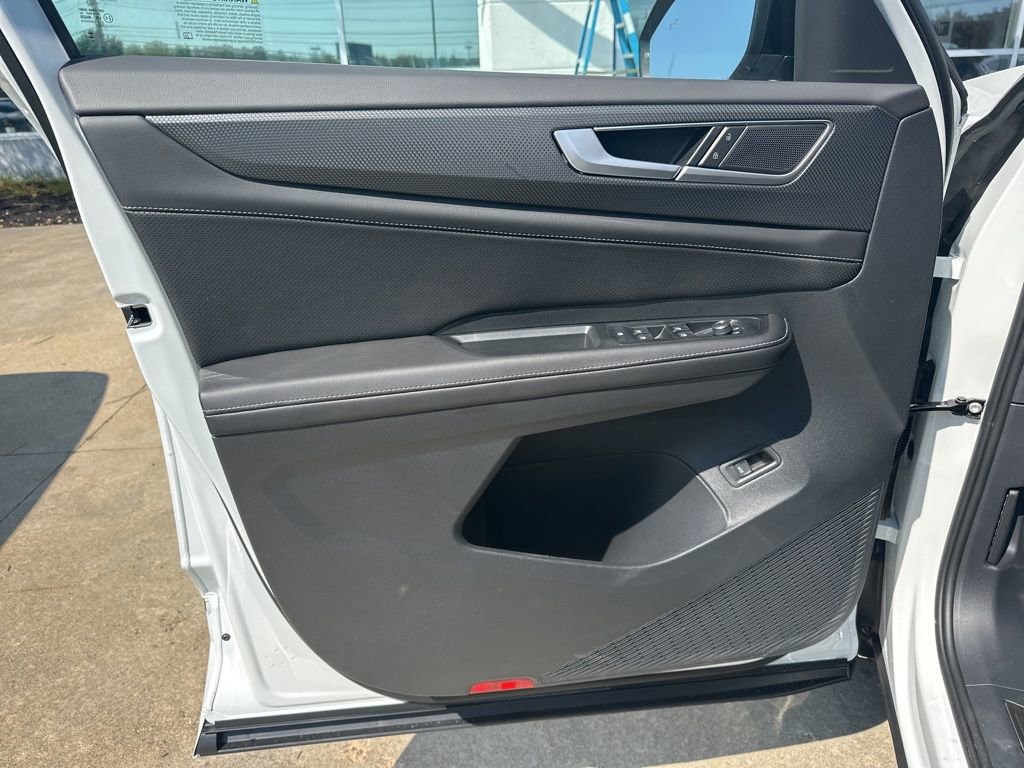 New 2026 Volkswagen Atlas Cross Sport SEL R-Line image 10
