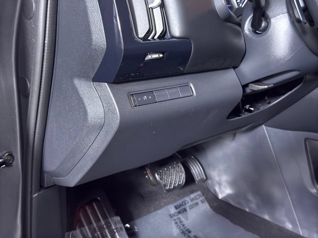 Certified 2025 Nissan Pathfinder S AWD/4WD image 22