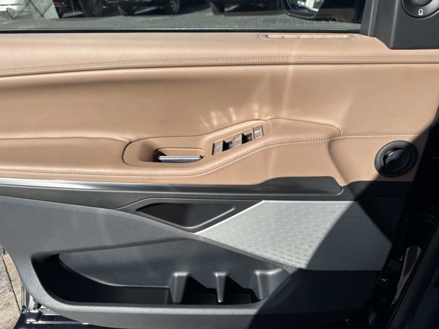 New 2025 Lincoln Navigator L Black Label image 9