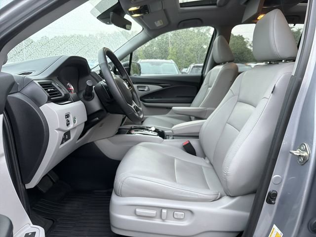 Used 2020 Honda Pilot Elite image 11
