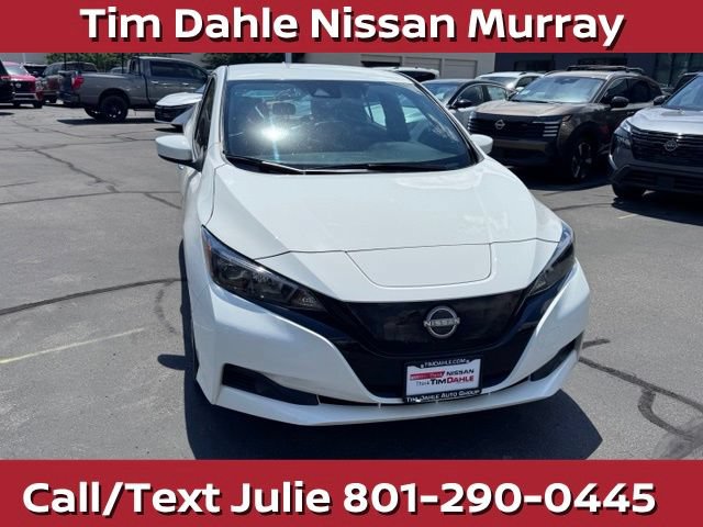 Used 2025 Nissan Leaf S FWD image 3