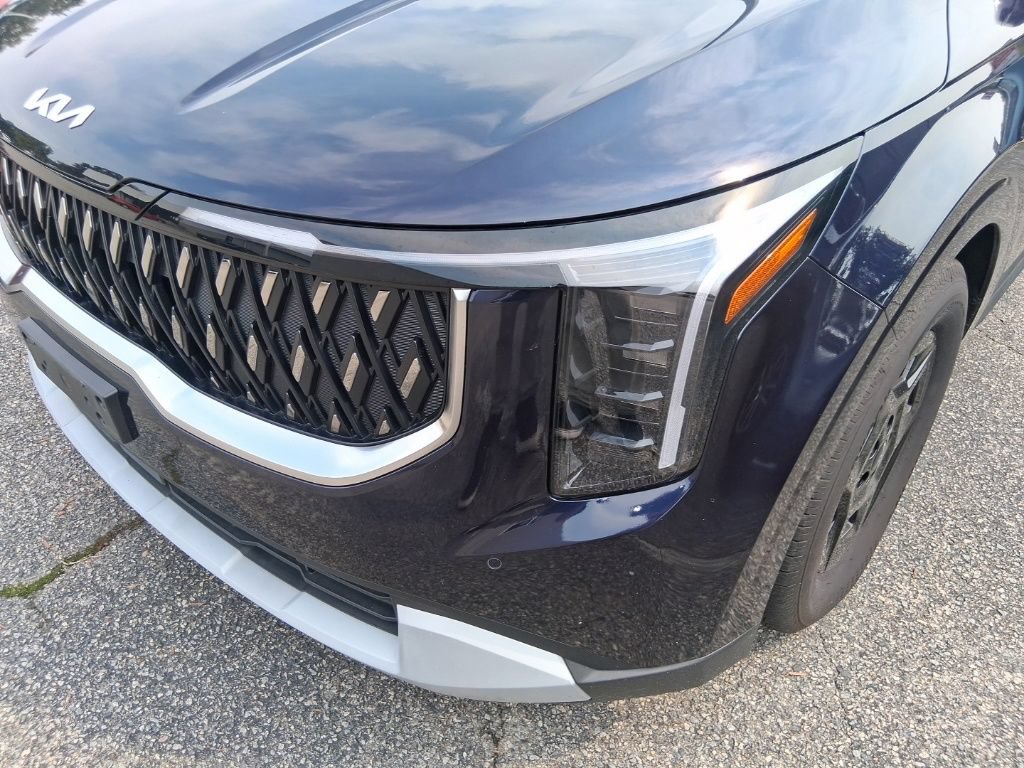 Certified 2026 Kia Carnival FWD image 13