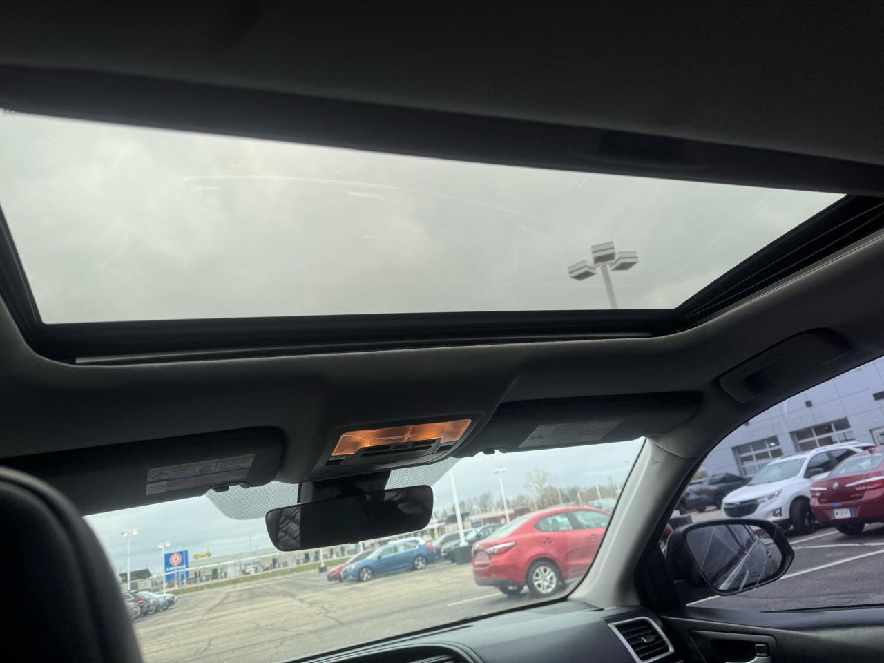 Used 2017 Toyota Highlander SE AWD/4WD image 27