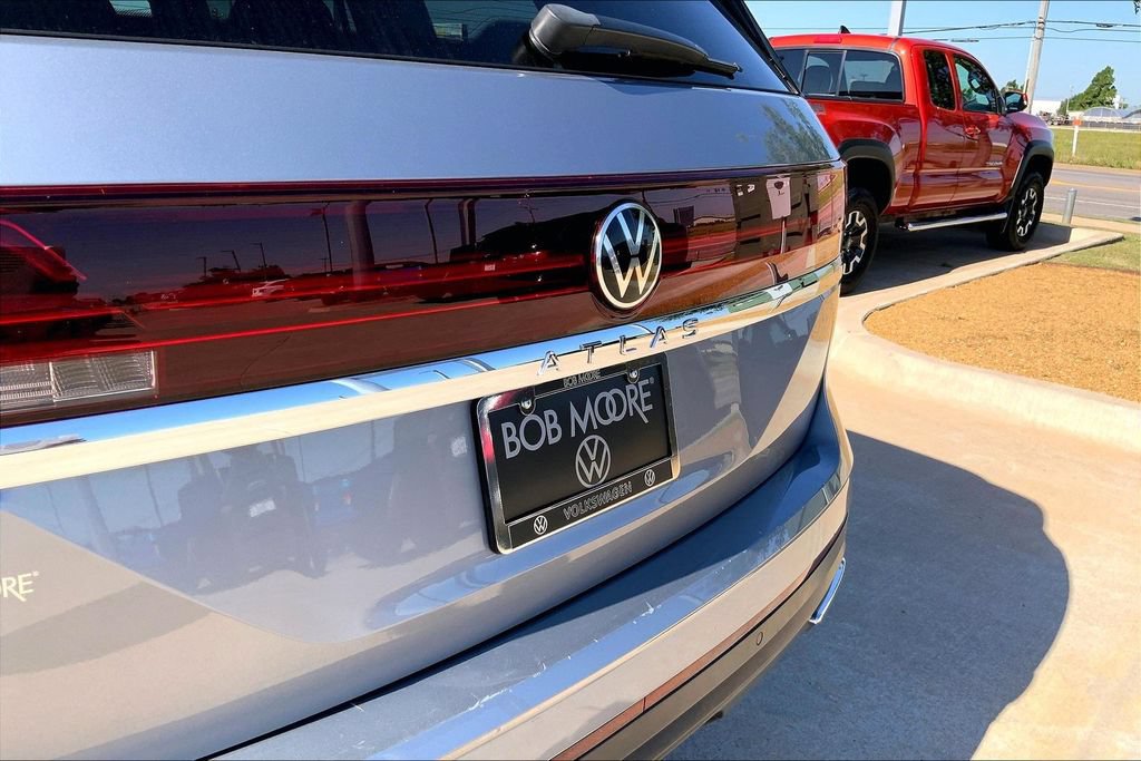 Used 2024 Volkswagen Atlas SE FWD image 8