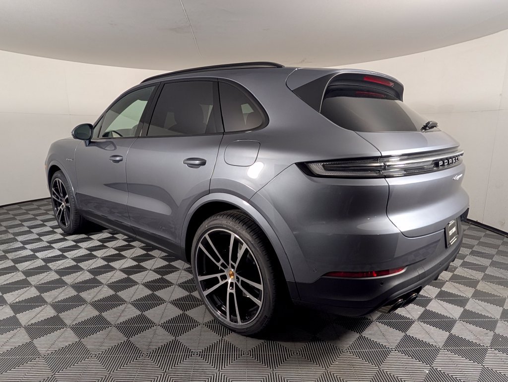 New 2026 Porsche Cayenne E-Hybrid AWD/4WD image 3