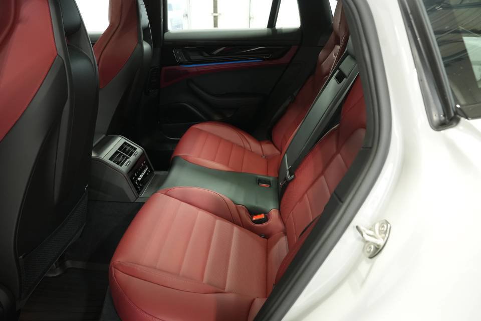 New 2026 Porsche Panamera 4 AWD/4WD image 26