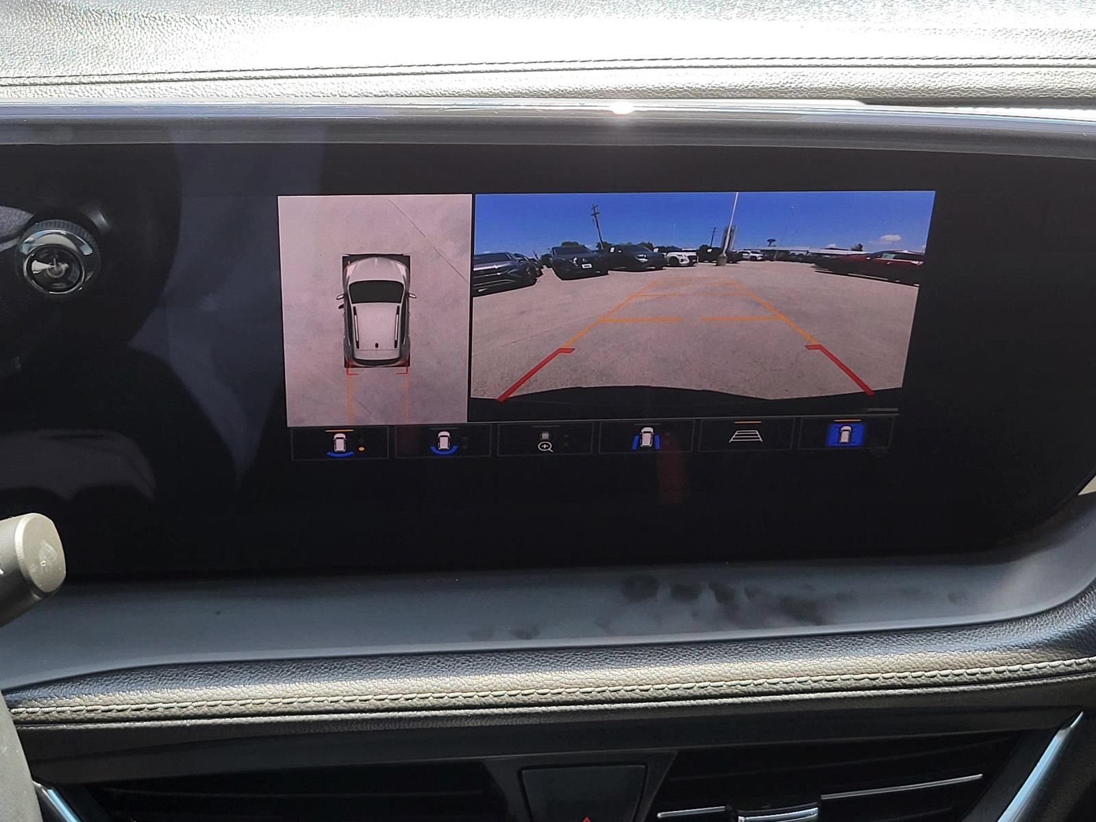 Used 2025 Buick Encore GX Sport Touring w/ Advanced Technology Package FWD image 27