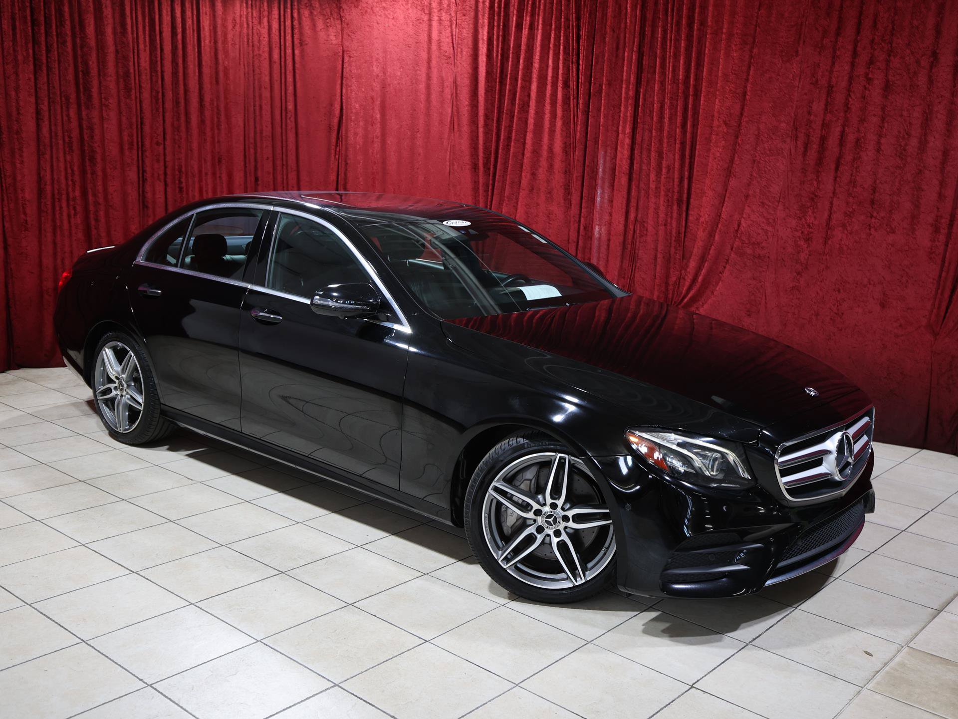 Used 2019 Mercedes-Benz E 300 image 2