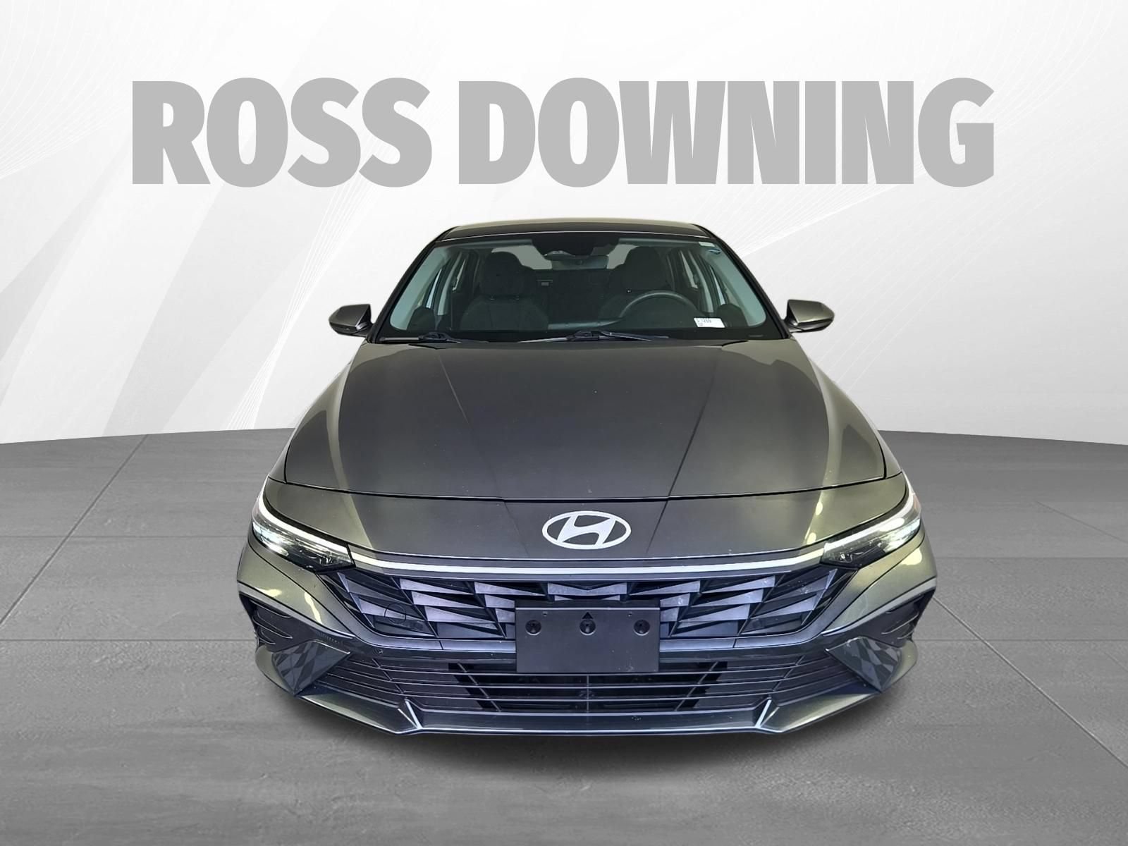 Used 2024 Hyundai Elantra SEL FWD image 2