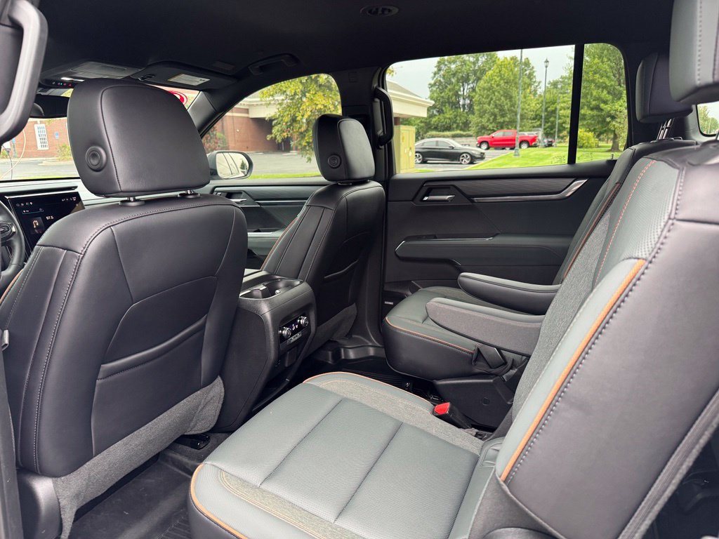 Used 2025 GMC Acadia AT4 w/ LPO, Floor Liner Package AWD/4WD image 17