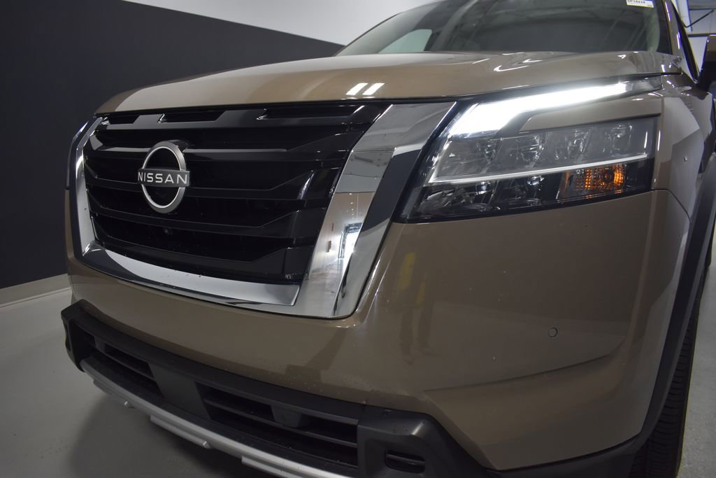 Certified 2023 Nissan Pathfinder Platinum image 11