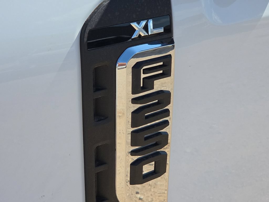 New 2026 Ford F250 XL w/ XL Off-Road Package AWD/4WD image 14