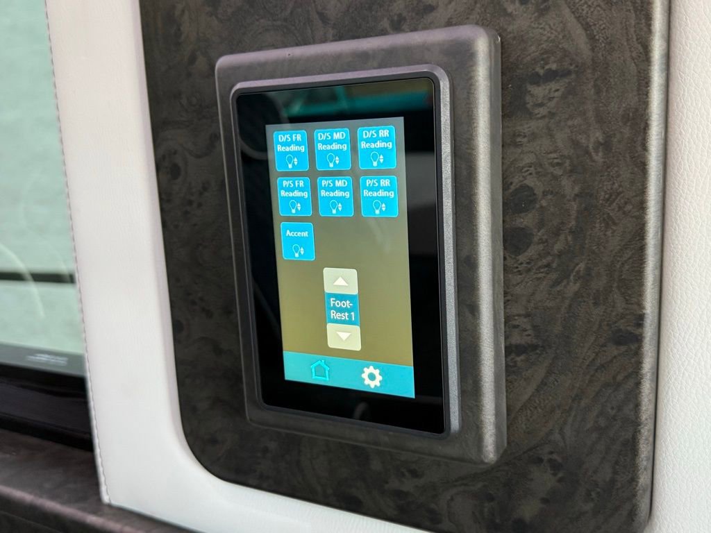 Used 2019 Mercedes-Benz Sprinter 170 w/ Driver Convenience Package image 10