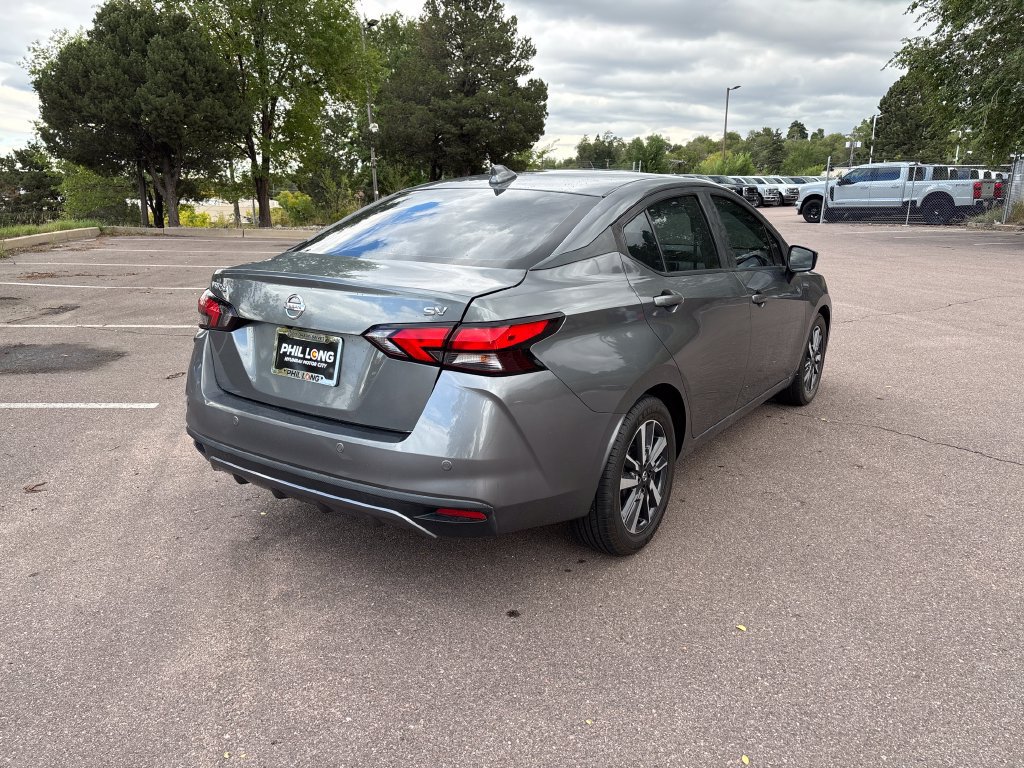 Used 2021 Nissan Versa SV FWD image 5