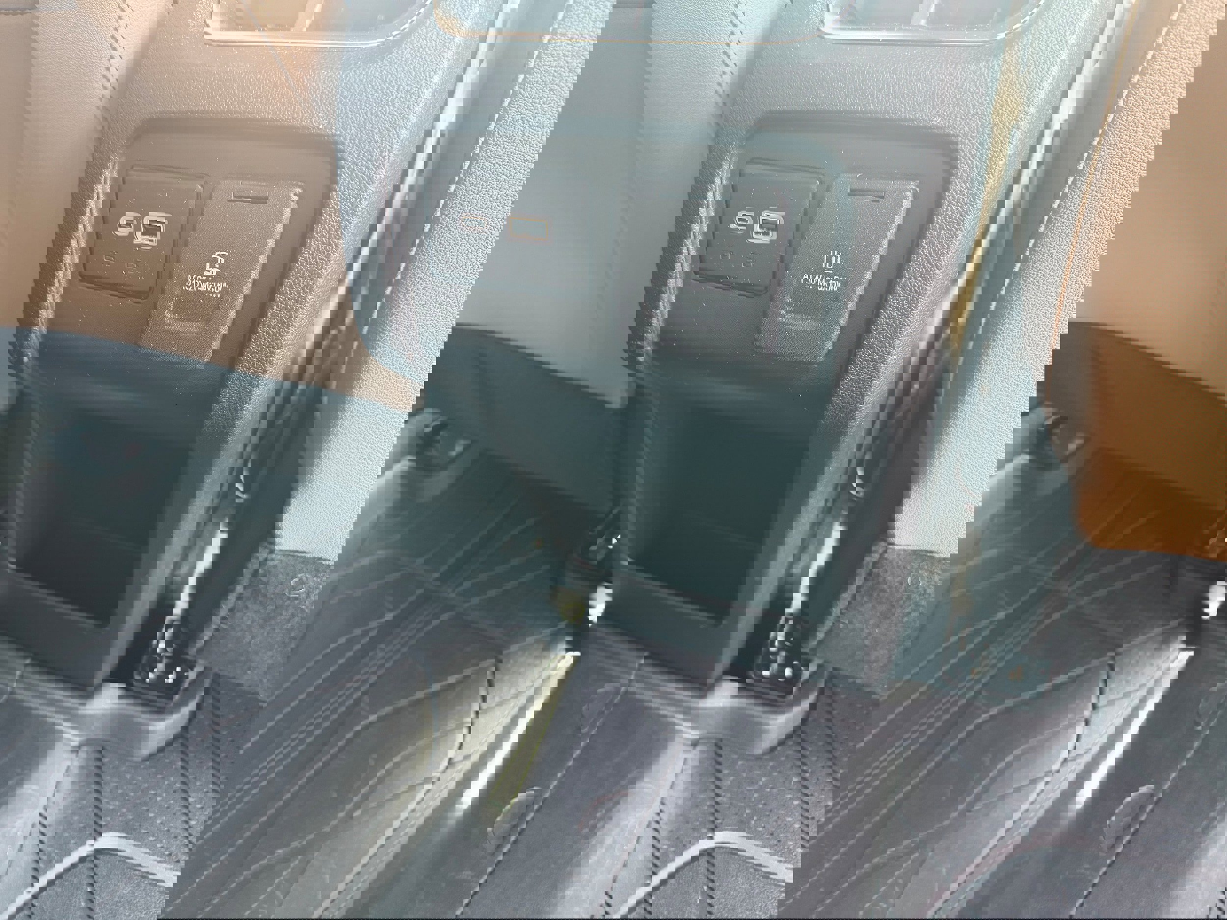 Used 2024 Chevrolet Blazer Premier w/ Driver Confidence II Package image 8