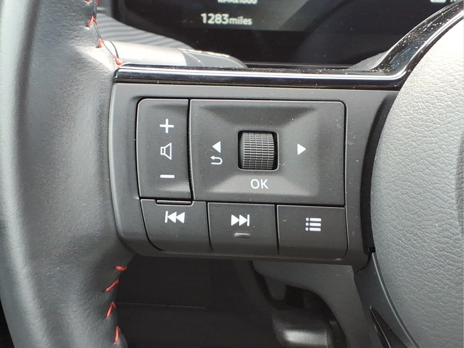 Certified 2025 Nissan Kicks SR AWD/4WD image 14