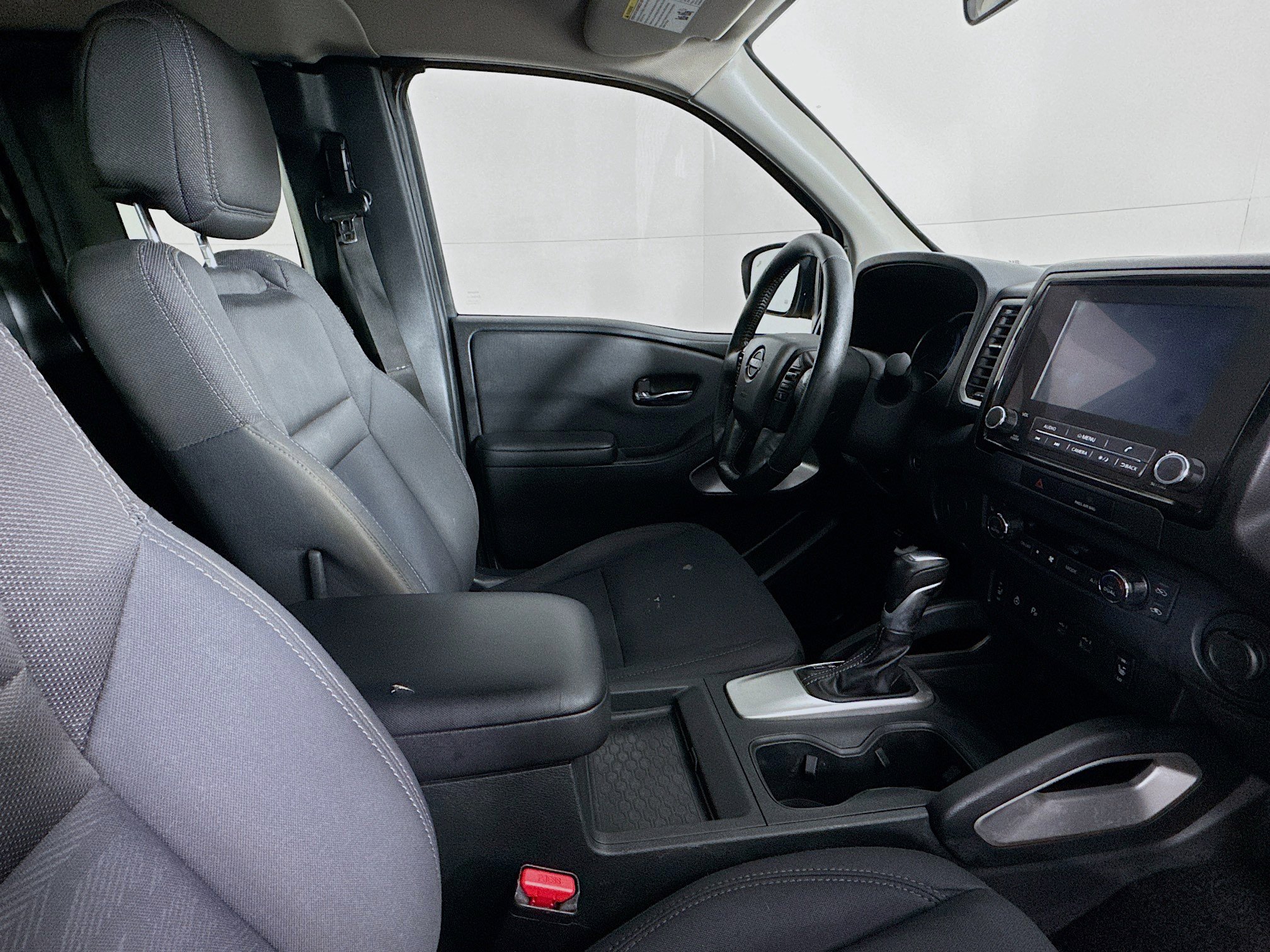 Used 2023 Nissan Frontier SV w/ SV Convenience Package image 28