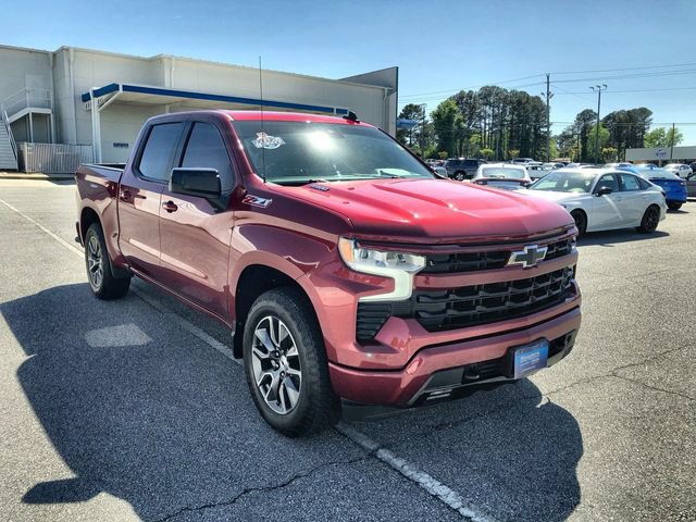 Used 2024 Chevrolet Silverado 1500 RST AWD/4WD image 2